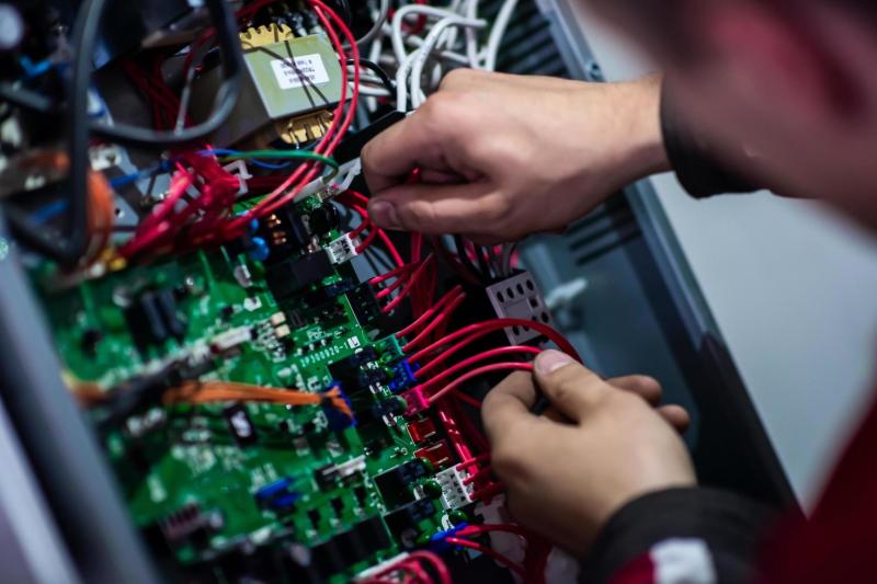Como Escolher um Serviço de Engenharia Elétrica de Qualidade Como Escolher um Serviço de Engenharia Elétrica de Qualidade